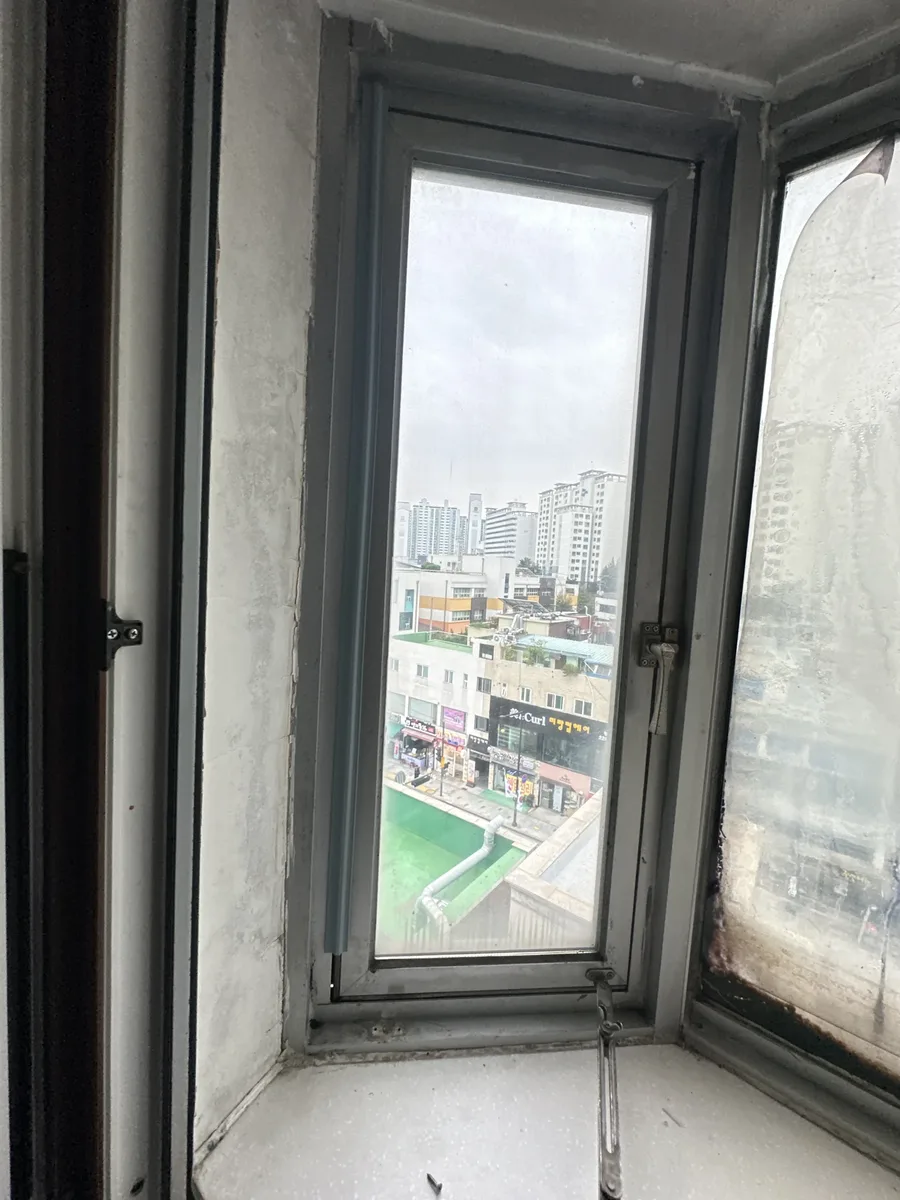 하남 사무실 창호수리 이전 안열리는 창문 상태