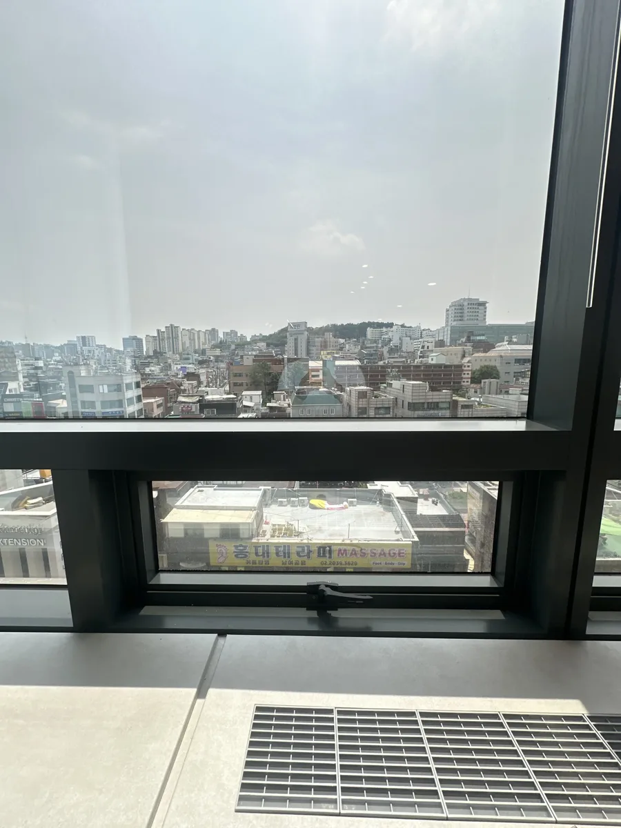 송도 오피스 창호수리 완료 후 완전 밀착 상태
